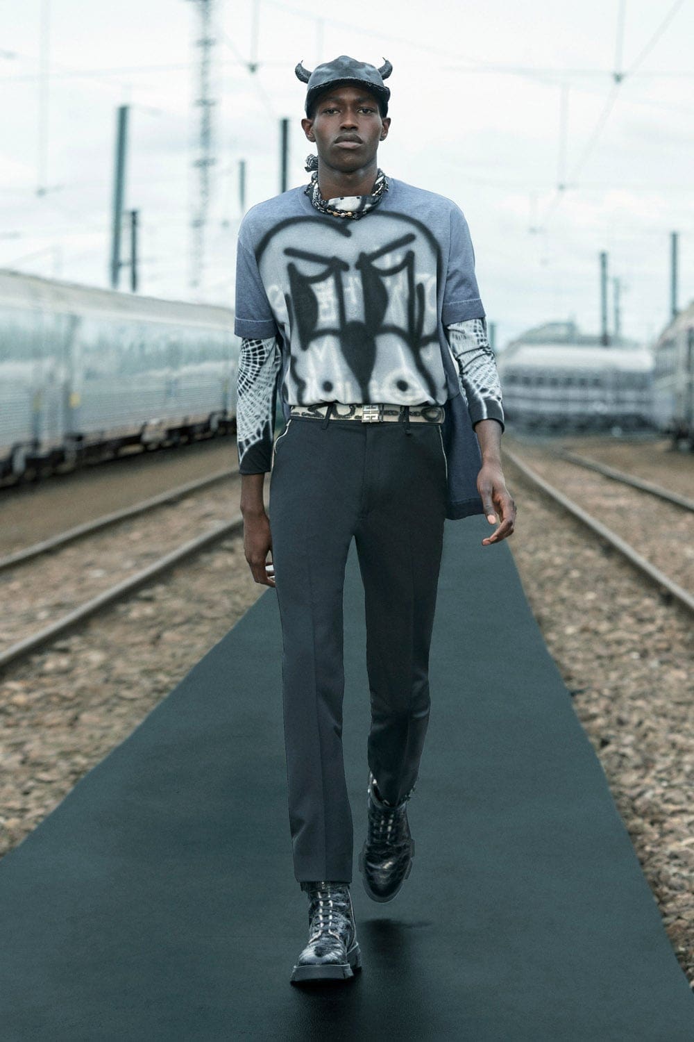 Givenchy Resort 2022 by RUNWAY MAGAZINE