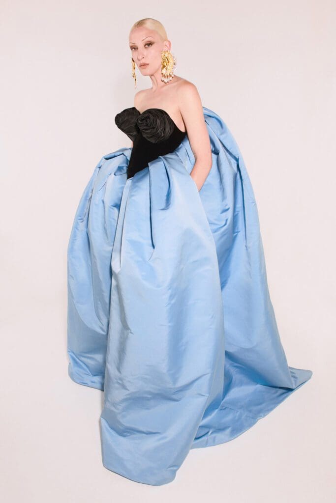 Schiaparelli Haute Couture Autunno Inverno 2021-2022 by RUNWAY MAGAZINE