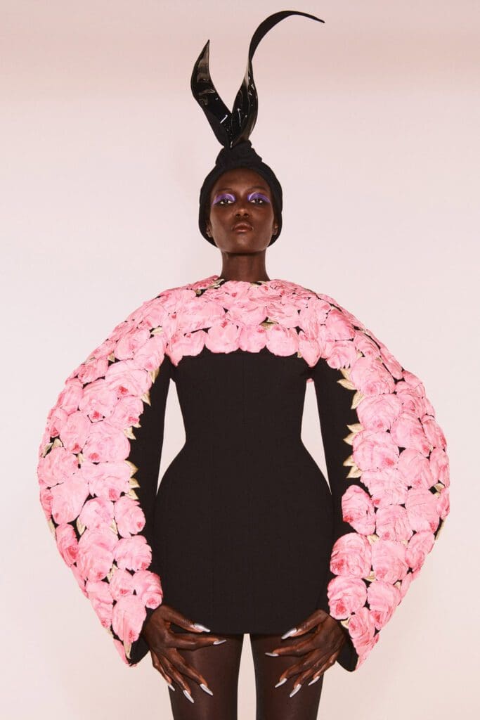Schiaparelli Haute Couture Autunno Inverno 2021-2022 by RUNWAY MAGAZINE