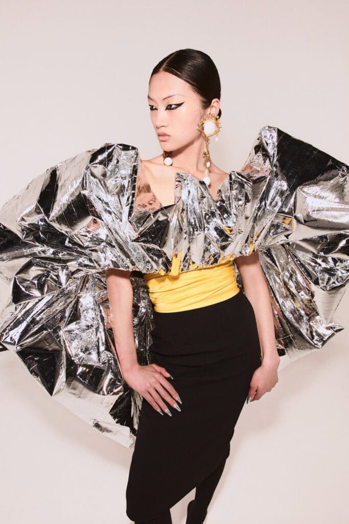 Schiaparelli Haute Couture Autunno Inverno 2021-2022 by RUNWAY MAGAZINE