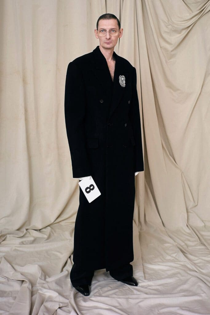 Balenciaga Haute Couture Fall Winter 2021-2022 by RUNWAY MAGAZINE
