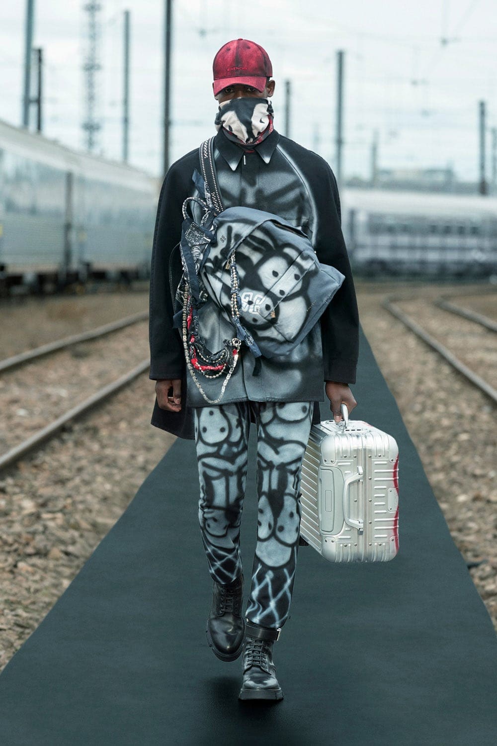 Givenchy Resort 2022 by RUNWAY MAGAZINE