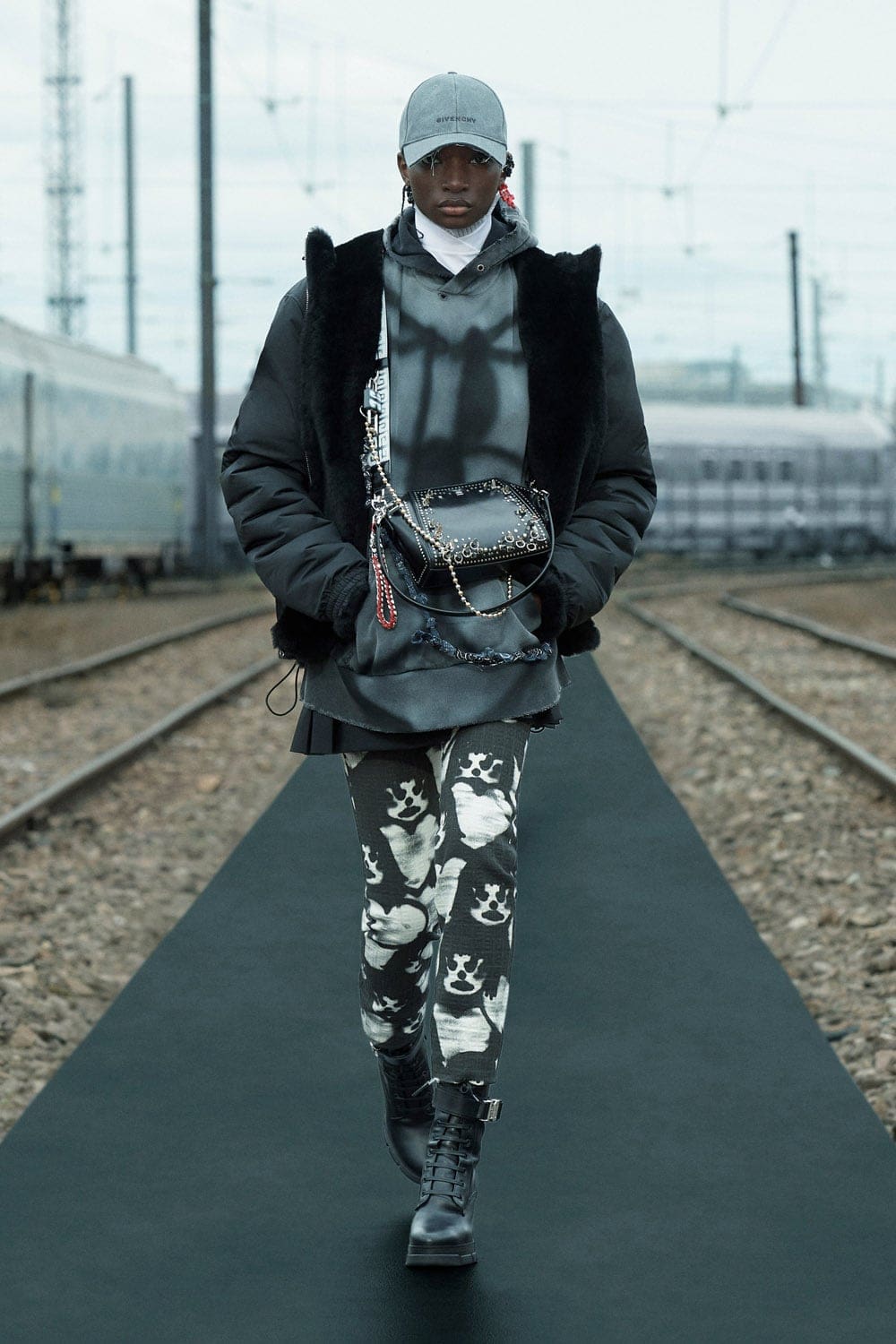 Givenchy Resort 2022 by RUNWAY MAGAZINE