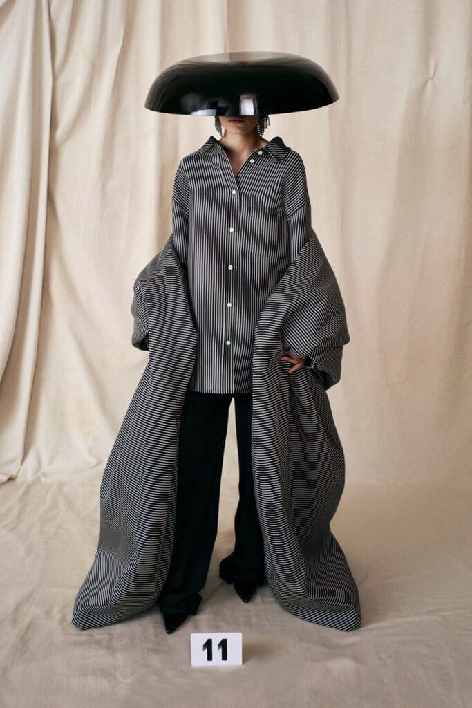 Balenciaga Haute Couture Fall Winter 2021-2022 by RUNWAY MAGAZINE