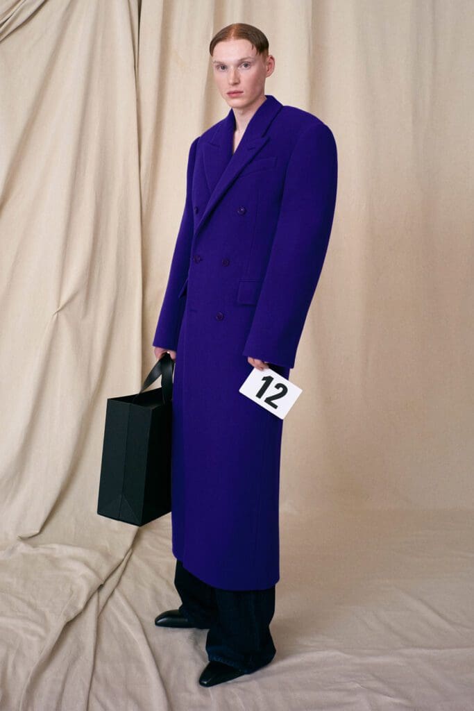 Balenciaga Haute Couture Fall Winter 2021-2022 by RUNWAY MAGAZINE