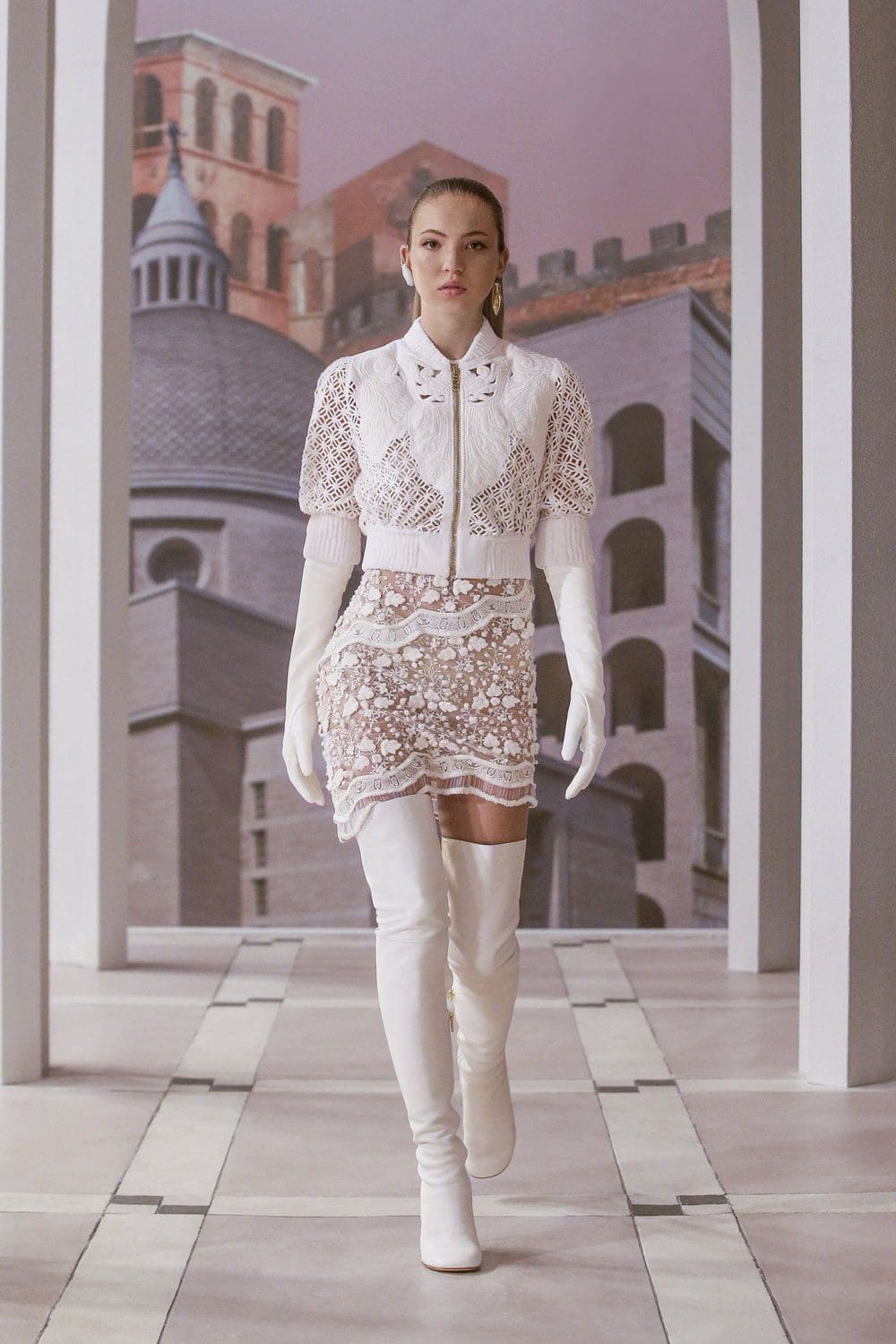 Fendi Haute Couture Fall Winter 2021-2022 by RUNWAY MAGAZINE