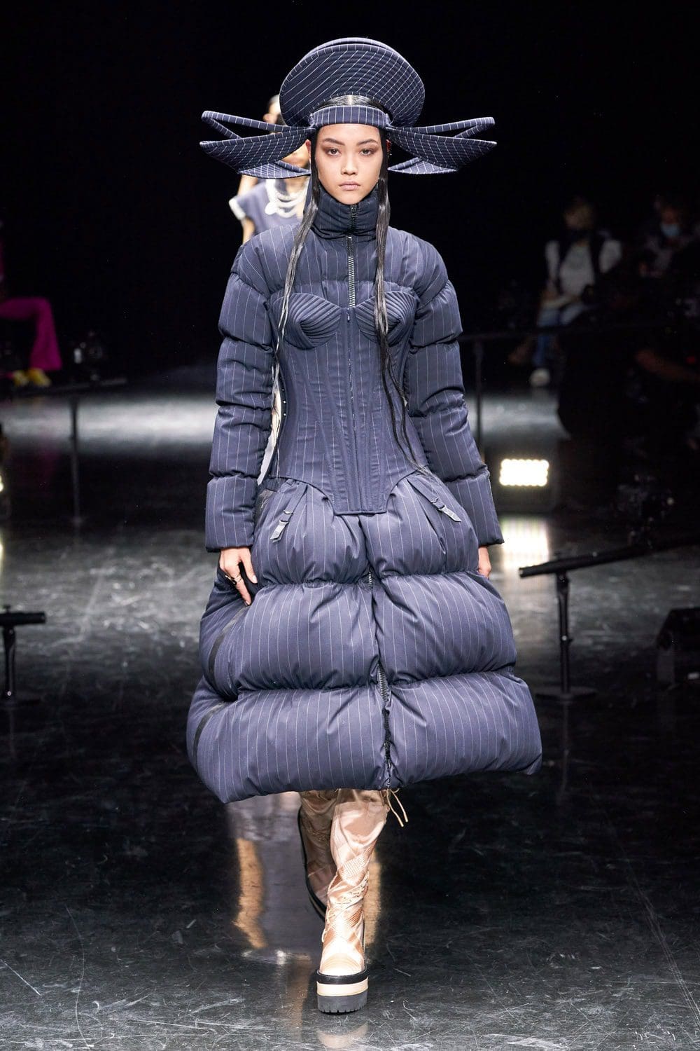 Jean Paul Gaultier x Sacai 的 Chitose Abe Couture 2021-2022 秋冬系列 RUNWAY 杂志