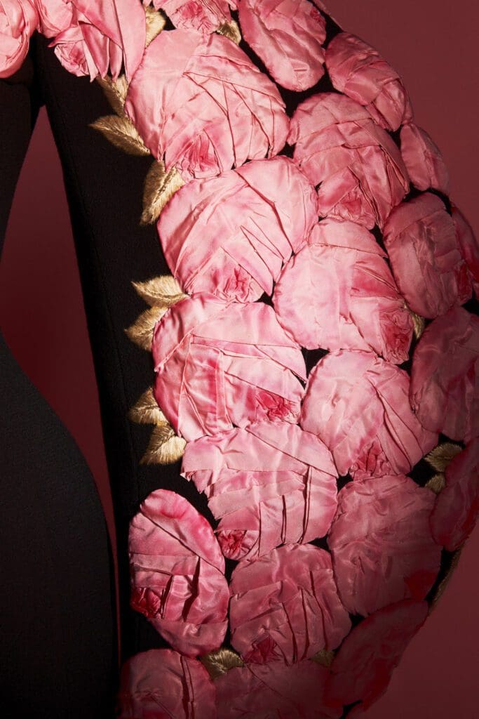 Schiaparelli Haute Couture Autunno Inverno 2021-2022 by RUNWAY MAGAZINE