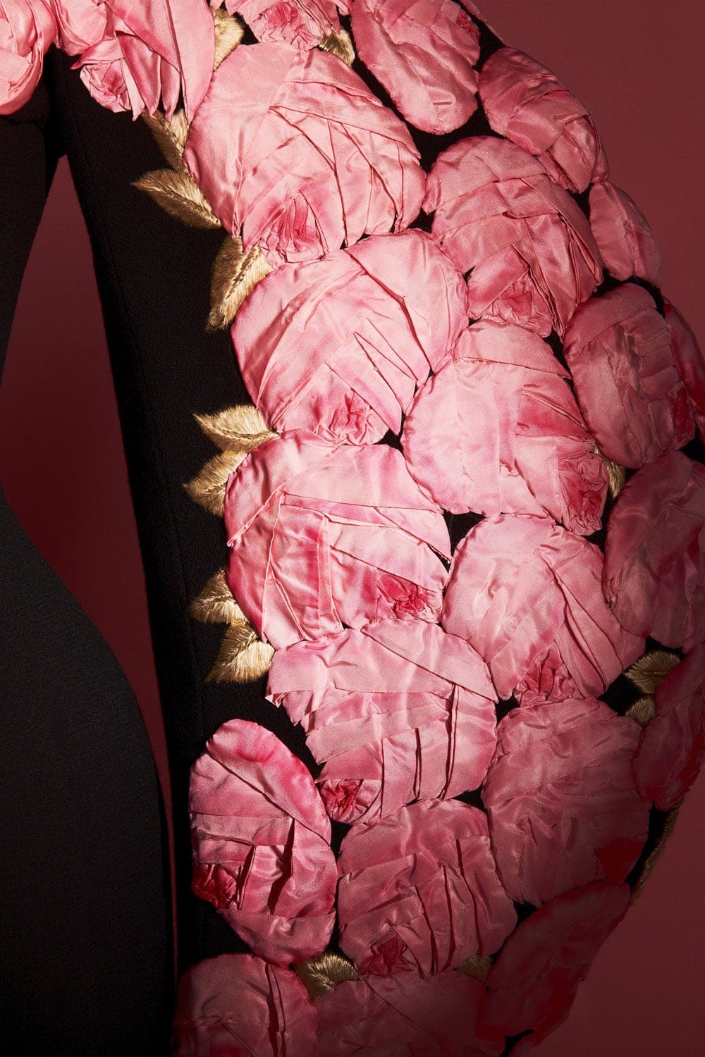 Schiaparelli Haute Couture Automne Hiver 2021-2022 par RUNWAY MAGAZINE