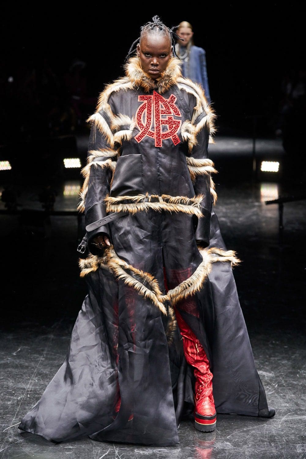 Jean Paul Gaultier x Sacai 的 Chitose Abe Couture 2021-2022 秋冬系列 RUNWAY 杂志