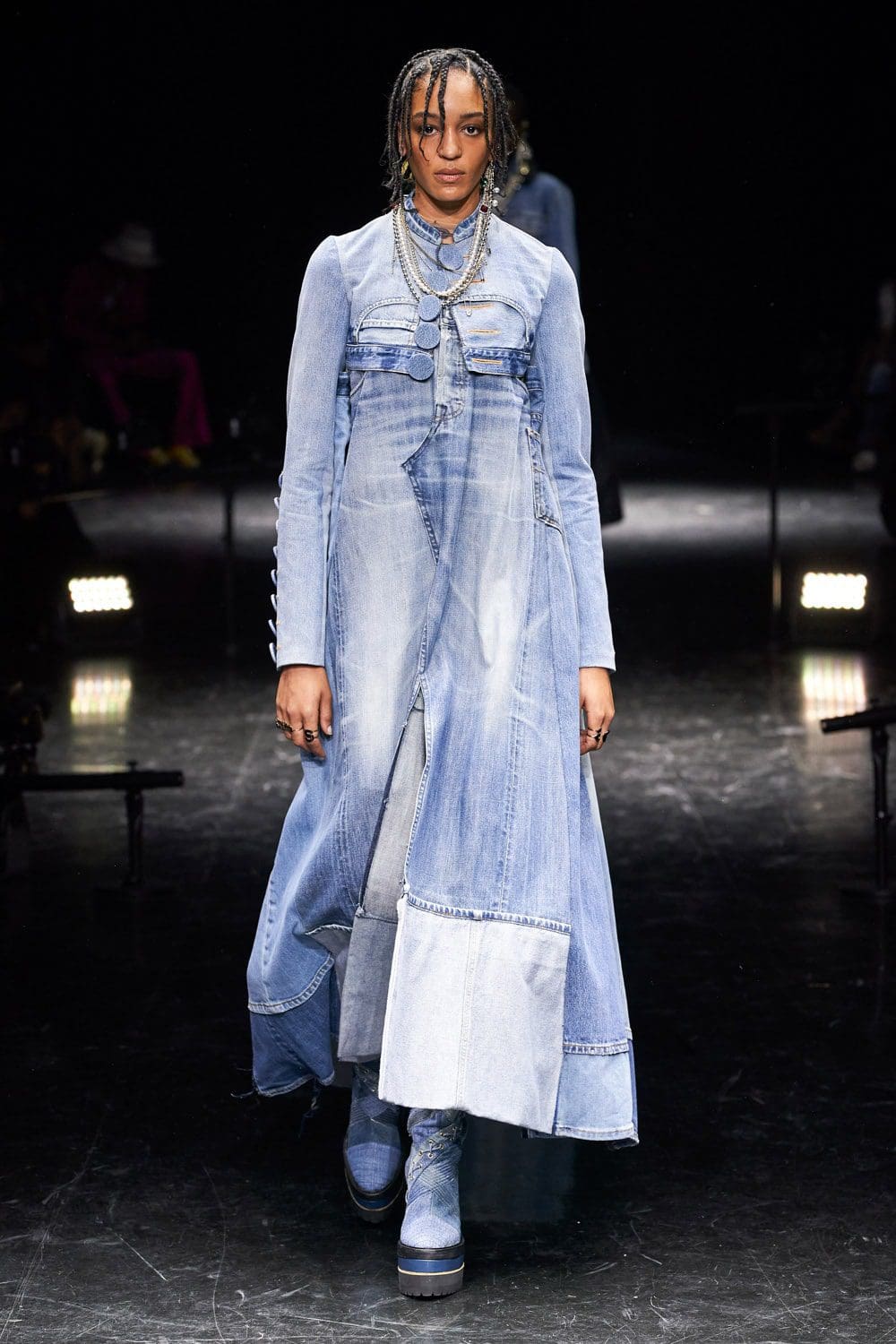 Jean Paul Gaultier x Sacai 的 Chitose Abe Couture 2021-2022 秋冬系列 RUNWAY 杂志