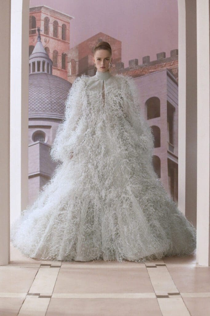Fendi Haute Couture Automne Hiver 2021-2022 par RUNWAY MAGAZINE