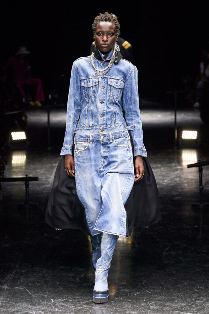 Jean Paul Gaultier x Sacai's Chitose Abe Couture Autunno Inverno 2021-2022 di RUNWAY MAGAZINE