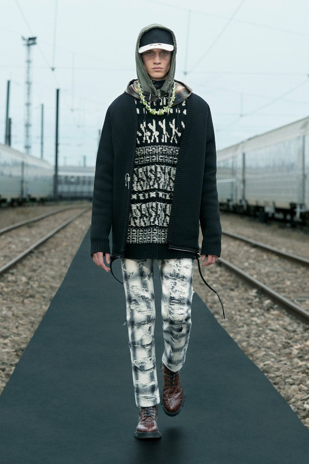 Givenchy Resort 2022 by RUNWAY MAGAZINE