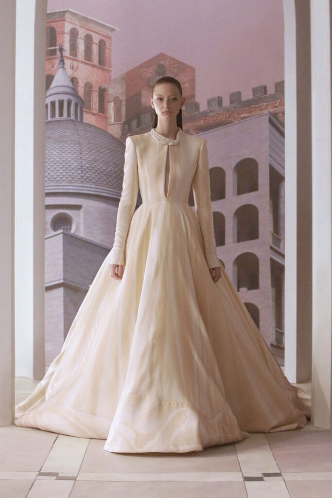Fendi Haute Couture Automne Hiver 2021-2022 par RUNWAY MAGAZINE