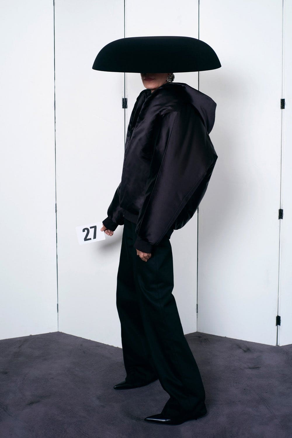 Balenciaga Haute Couture Autunno Inverno 2021-2022 by RUNWAY MAGAZINE
