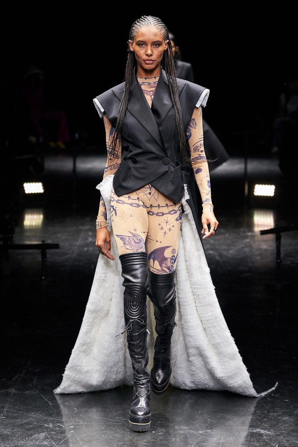 Jean Paul Gaultier x Sacai 的 Chitose Abe Couture 2021-2022 秋冬系列 RUNWAY 杂志