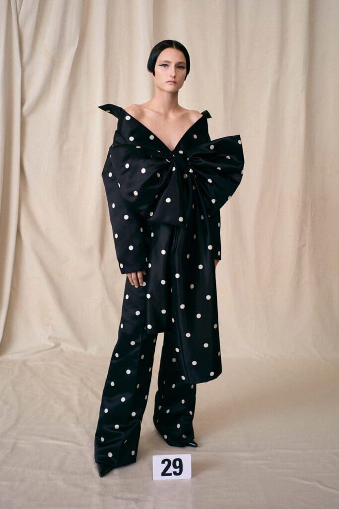 Balenciaga Haute Couture Fall Winter 2021-2022 by RUNWAY MAGAZINE