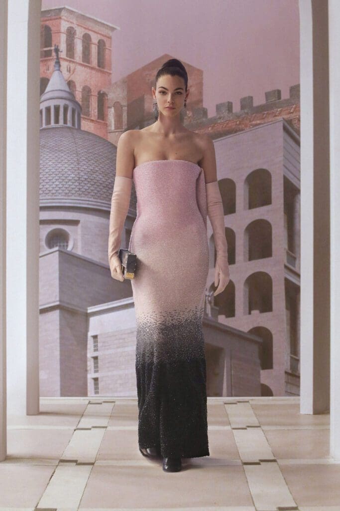 Fendi Haute Couture Automne Hiver 2021-2022 par RUNWAY MAGAZINE