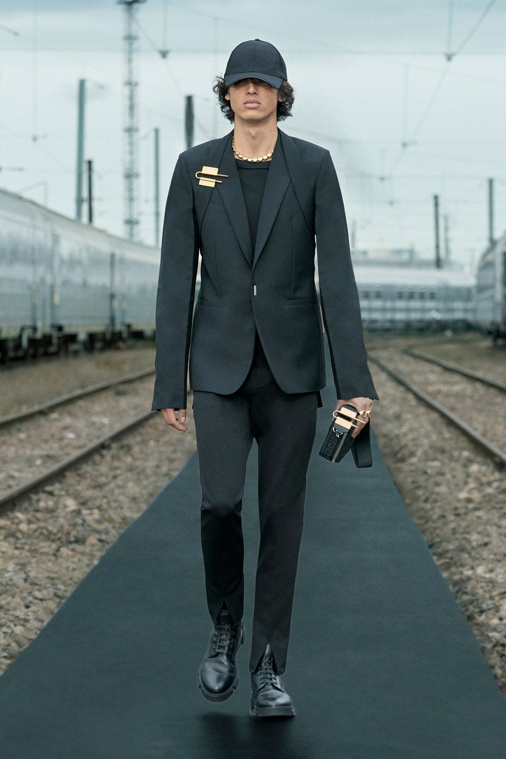 Givenchy Resort 2022 by RUNWAY MAGAZINE