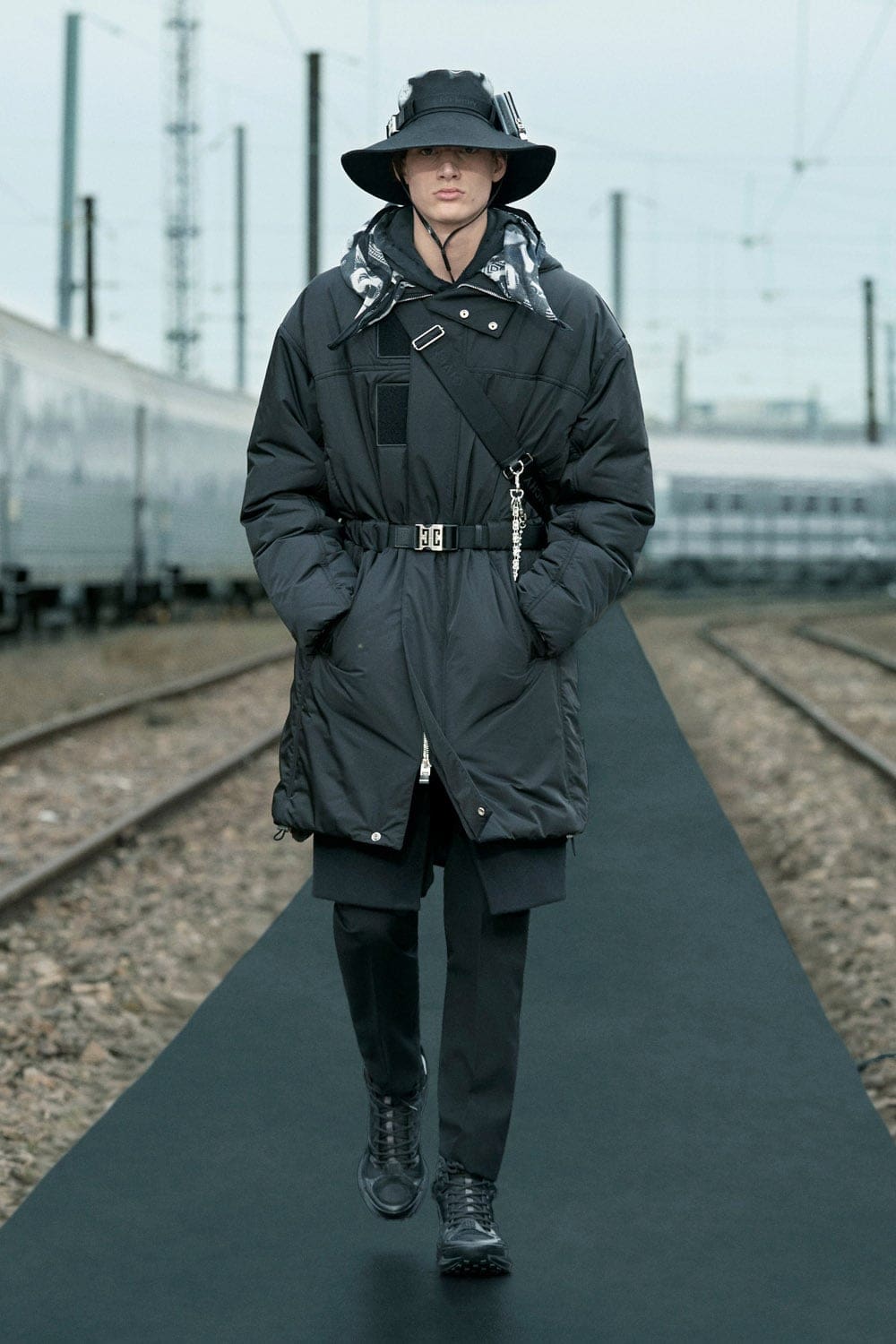 Givenchy Resort 2022 by RUNWAY MAGAZINE