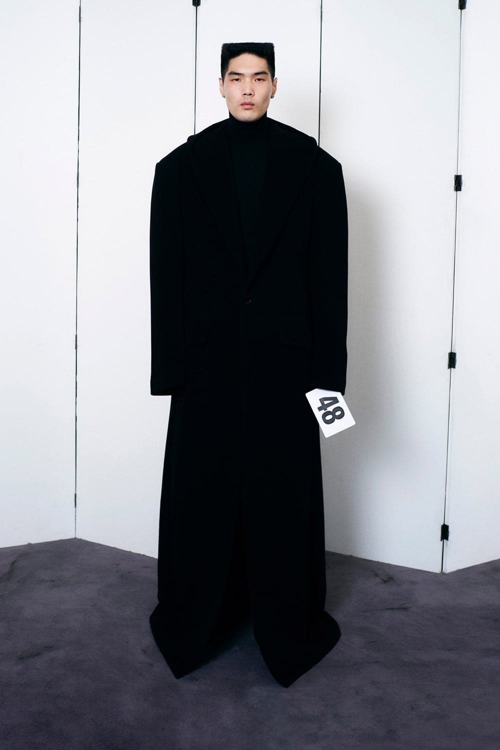 Balenciaga Haute Couture Autunno Inverno 2021-2022 by RUNWAY MAGAZINE