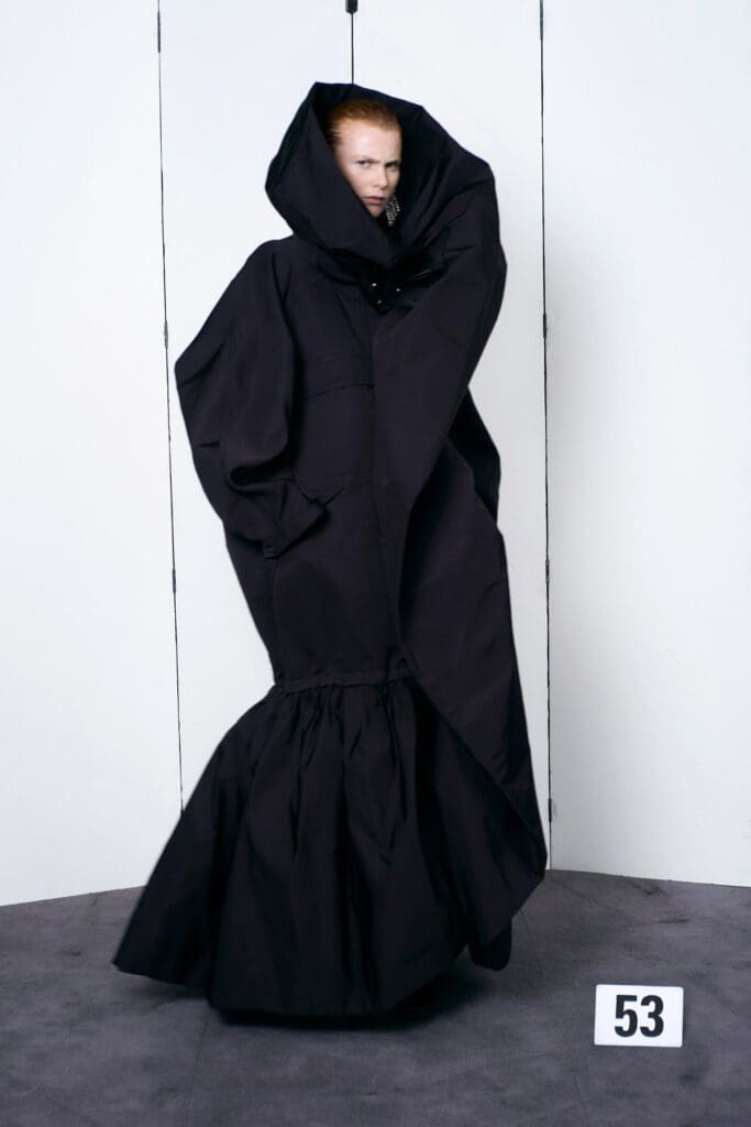 Balenciaga Haute Couture Fall Winter 2021-2022 by RUNWAY MAGAZINE