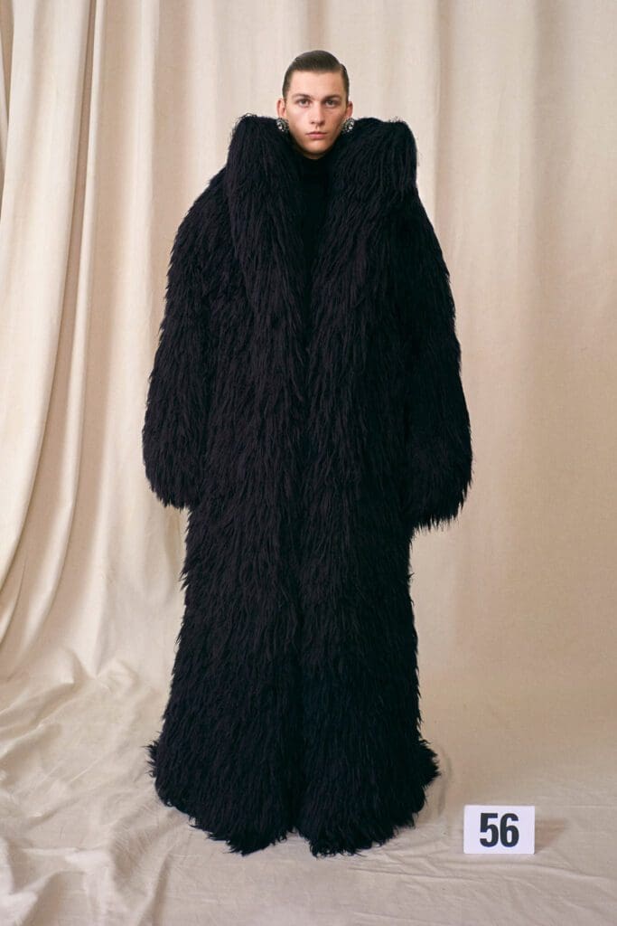 Balenciaga Haute Couture Fall Winter 2021-2022 by RUNWAY MAGAZINE