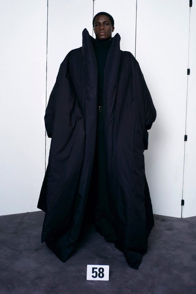 Balenciaga Haute Couture Fall Winter 2021-2022 by RUNWAY MAGAZINE
