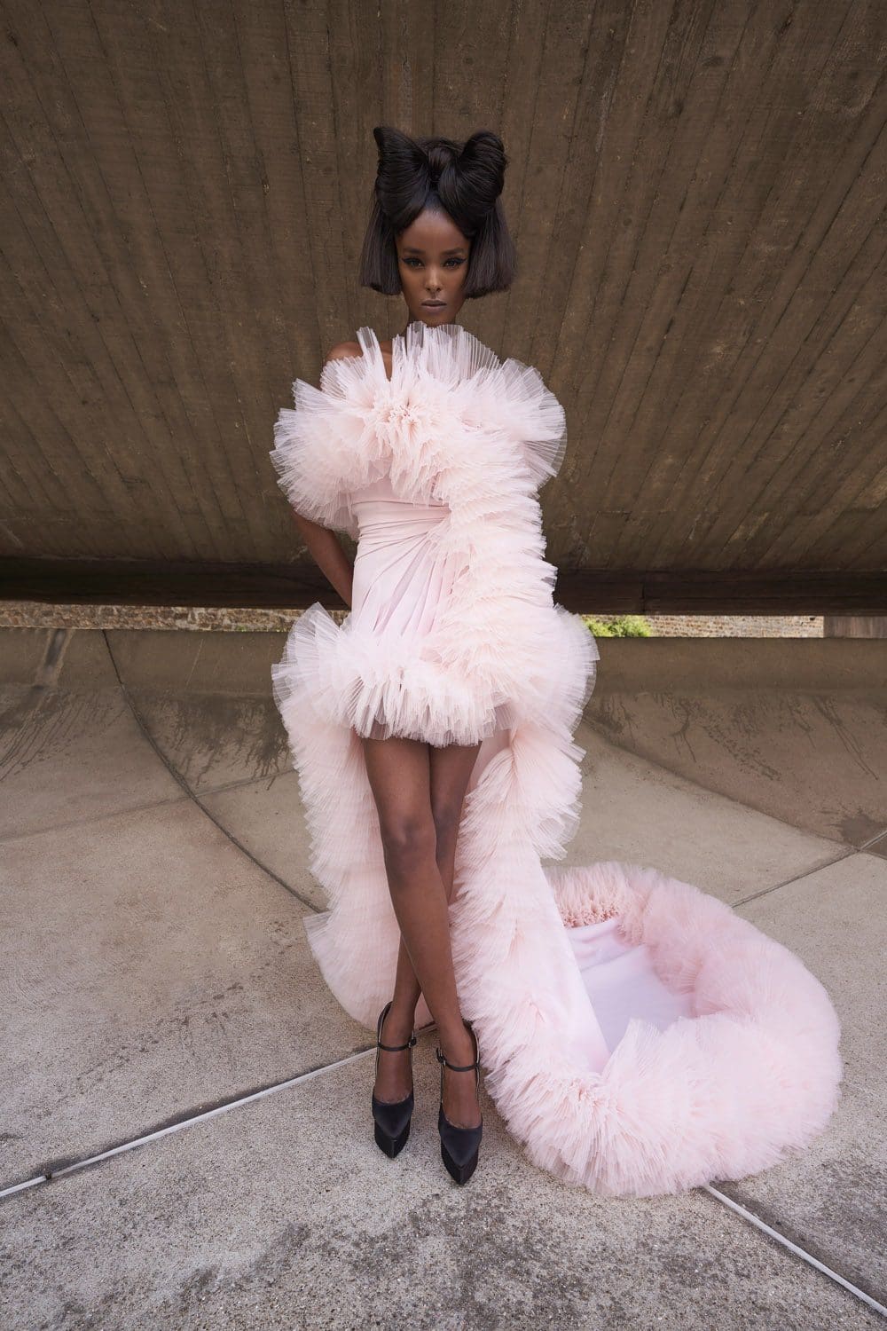 Giambattista Valli Haute Couture Otoño Invierno 2021-2022 de RUNWAY REVISTA