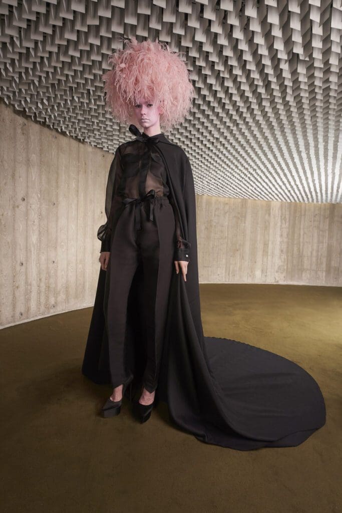 Giambattista Valli Haute Couture Autunno Inverno 2021-2022 by RUNWAY MAGAZINE