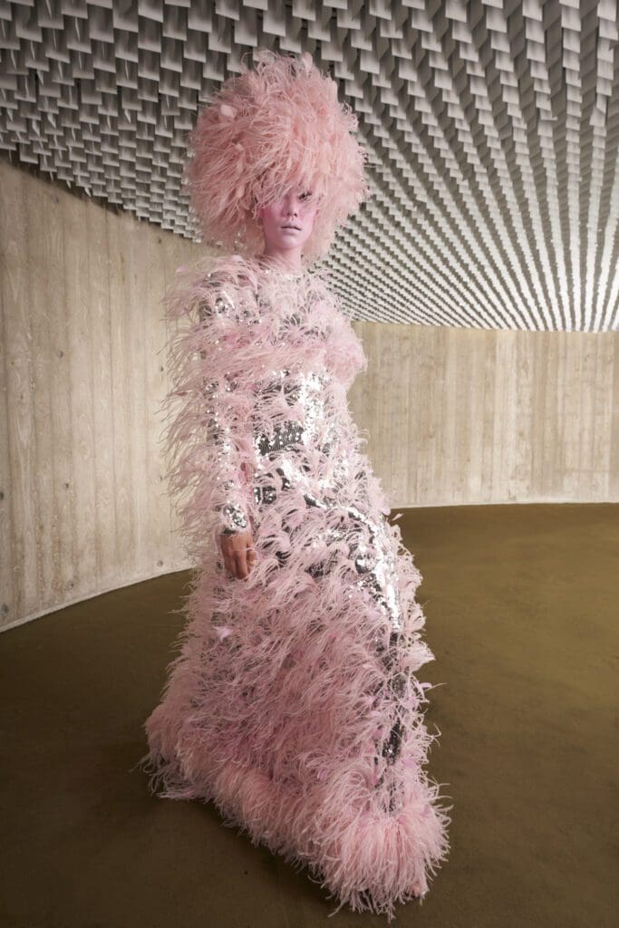 Giambattista Valli Haute Couture Autunno Inverno 2021-2022 by RUNWAY MAGAZINE