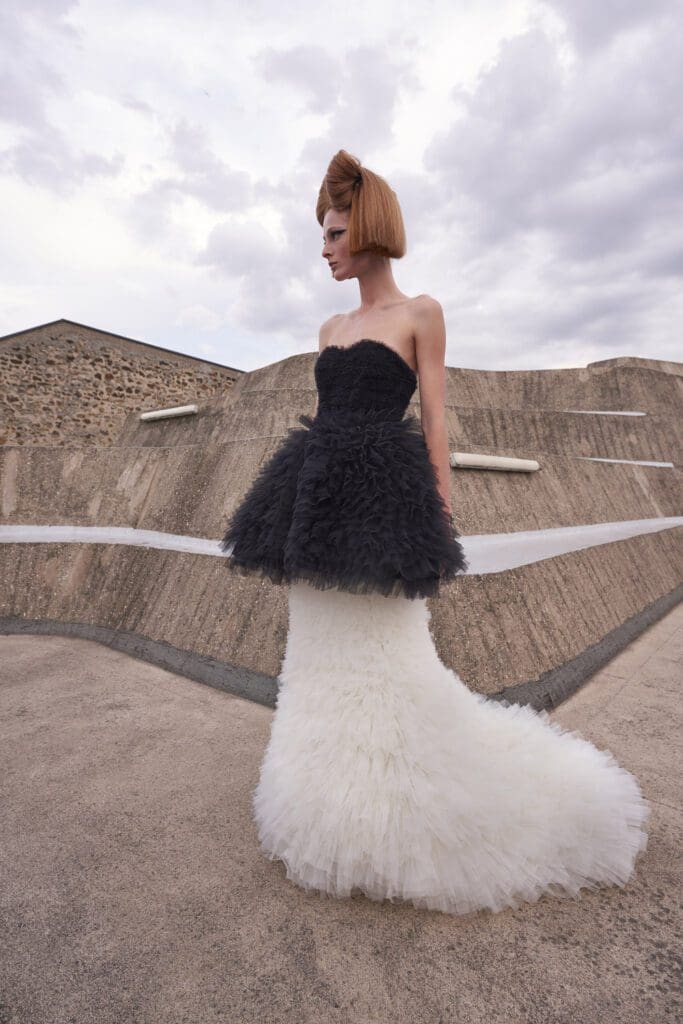 Giambattista Valli Haute Couture Autunno Inverno 2021-2022 by RUNWAY MAGAZINE