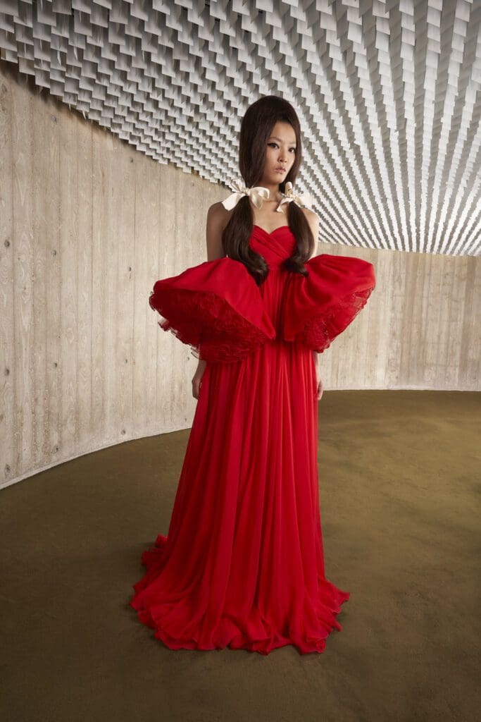 Giambattista Valli Haute Couture Autunno Inverno 2021-2022 by RUNWAY MAGAZINE