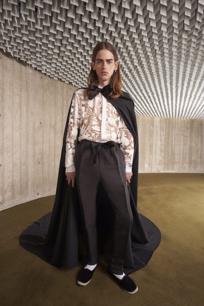 Giambattista Valli Haute Couture Autunno Inverno 2021-2022 by RUNWAY MAGAZINE