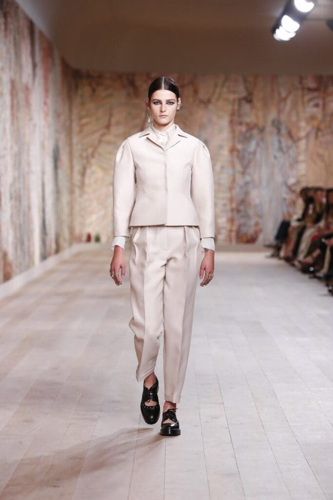 Dior Haute Couture Fall Winter 2021-2022 by RUNWAY MAGAZINE