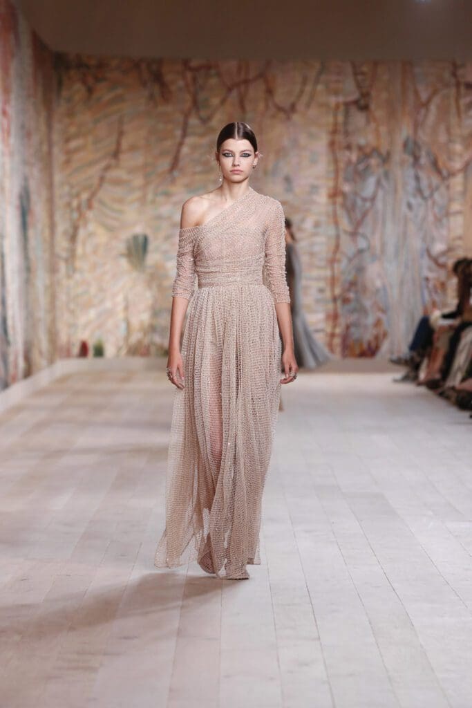 Dior Haute Couture Fall Winter 2021-2022 by RUNWAY MAGAZINE