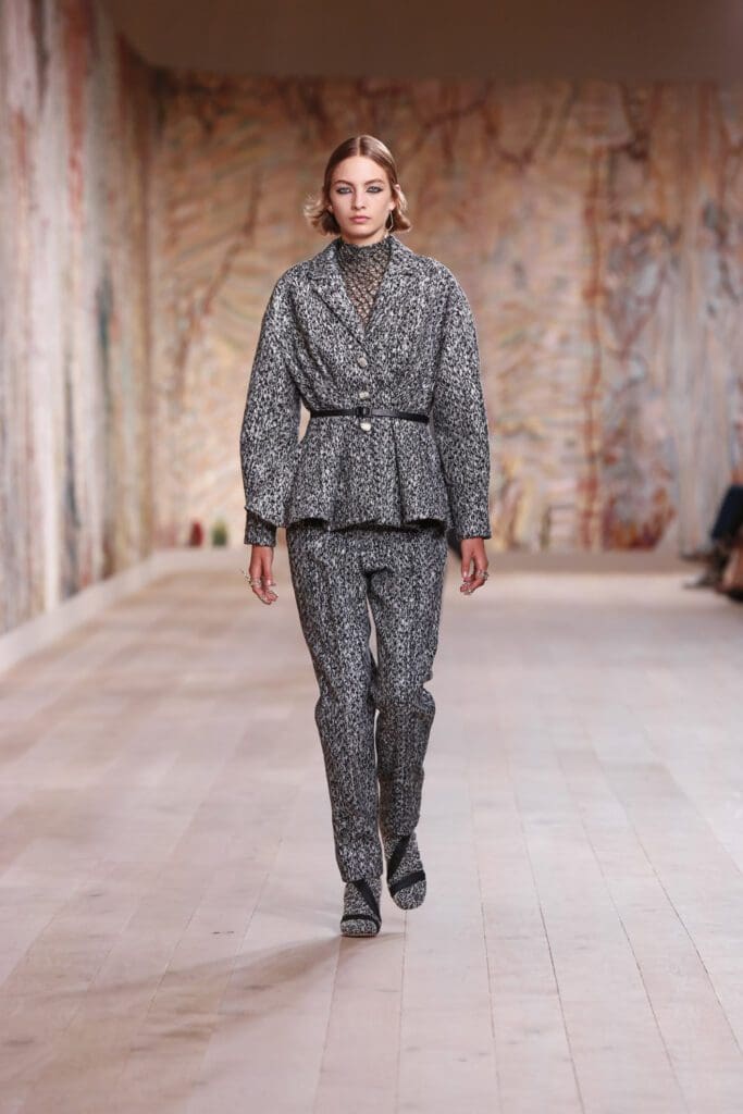 Dior Haute Couture Fall Winter 2021-2022 by RUNWAY MAGAZINE