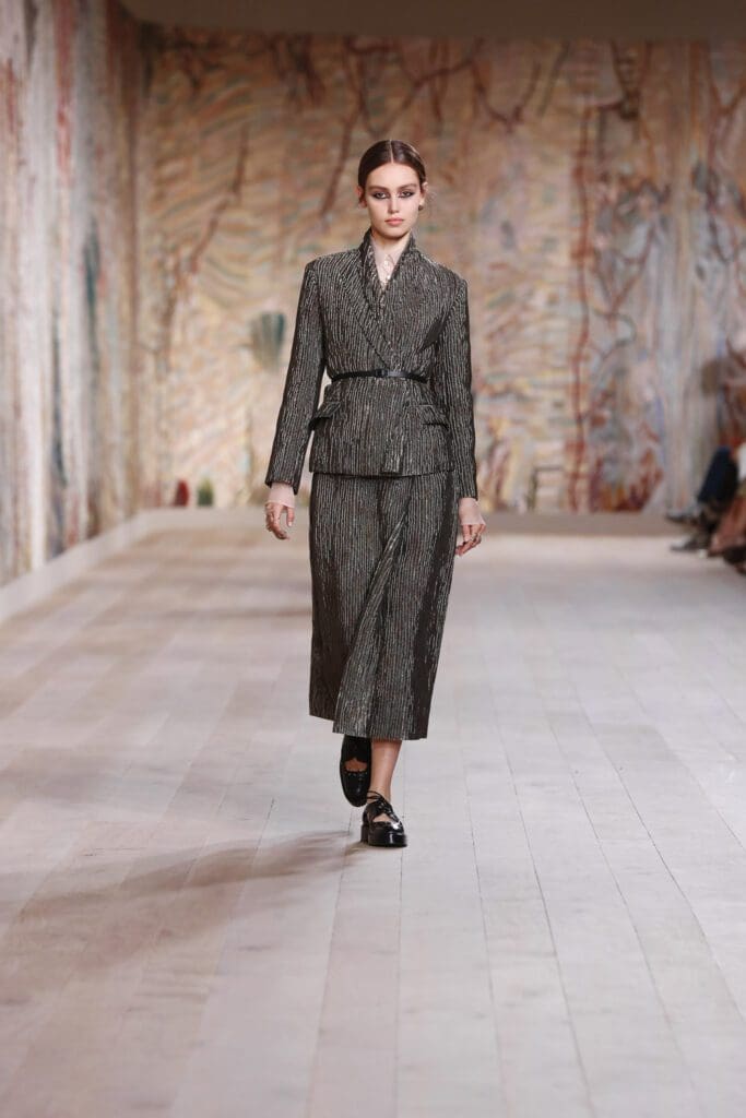 Dior Haute Couture Fall Winter 2021-2022 by RUNWAY MAGAZINE