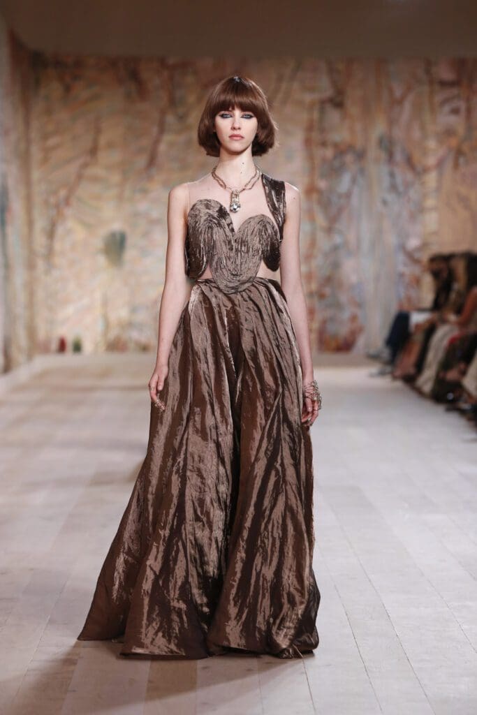 Dior Haute Couture Fall Winter 2021-2022 by RUNWAY MAGAZINE