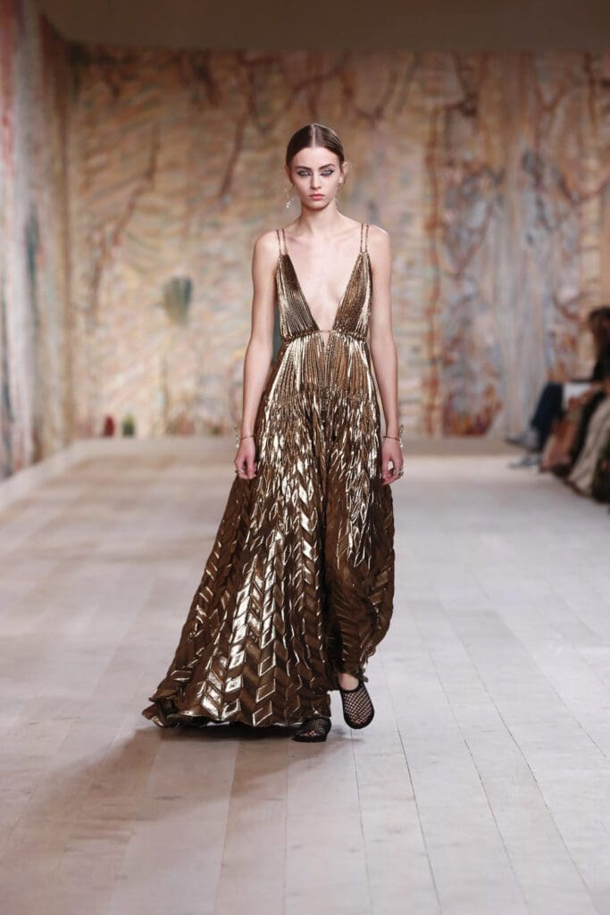 Dior Haute Couture Fall Winter 2021-2022 by RUNWAY MAGAZINE
