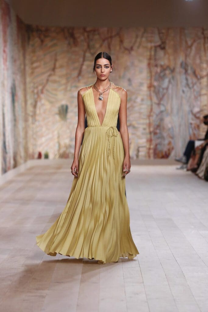 Dior Haute Couture Fall Winter 2021-2022 by RUNWAY MAGAZINE