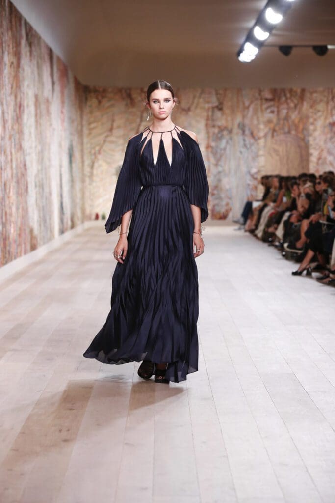 Dior Haute Couture Fall Winter 2021-2022 by RUNWAY MAGAZINE