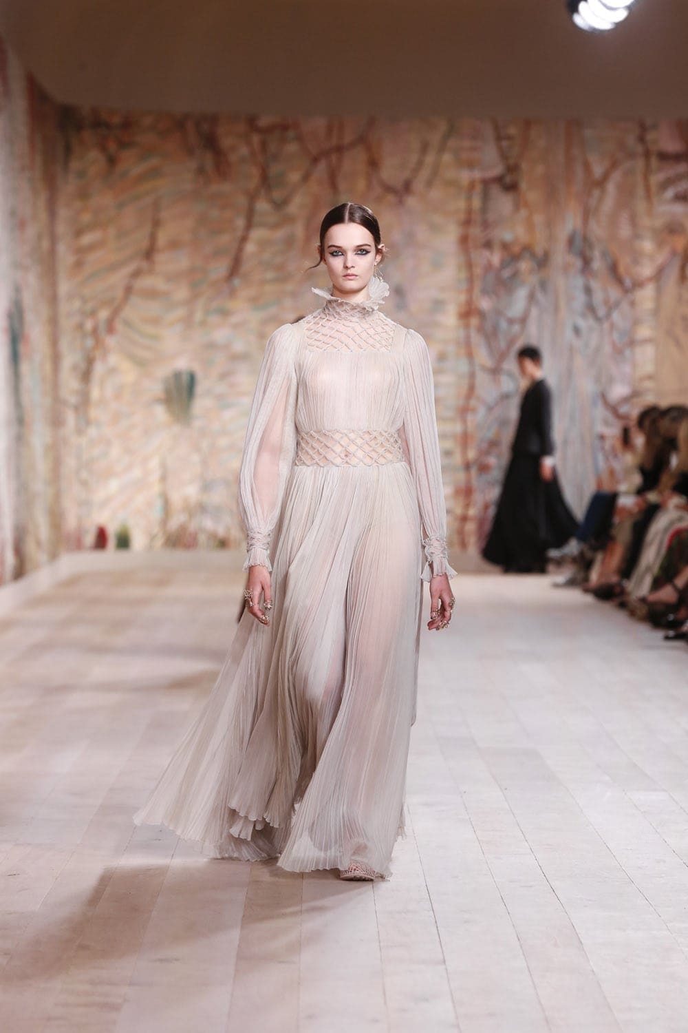 Dior Haute Couture Herbst Winter 2021-2022 von RUNWAY MAGAZIN