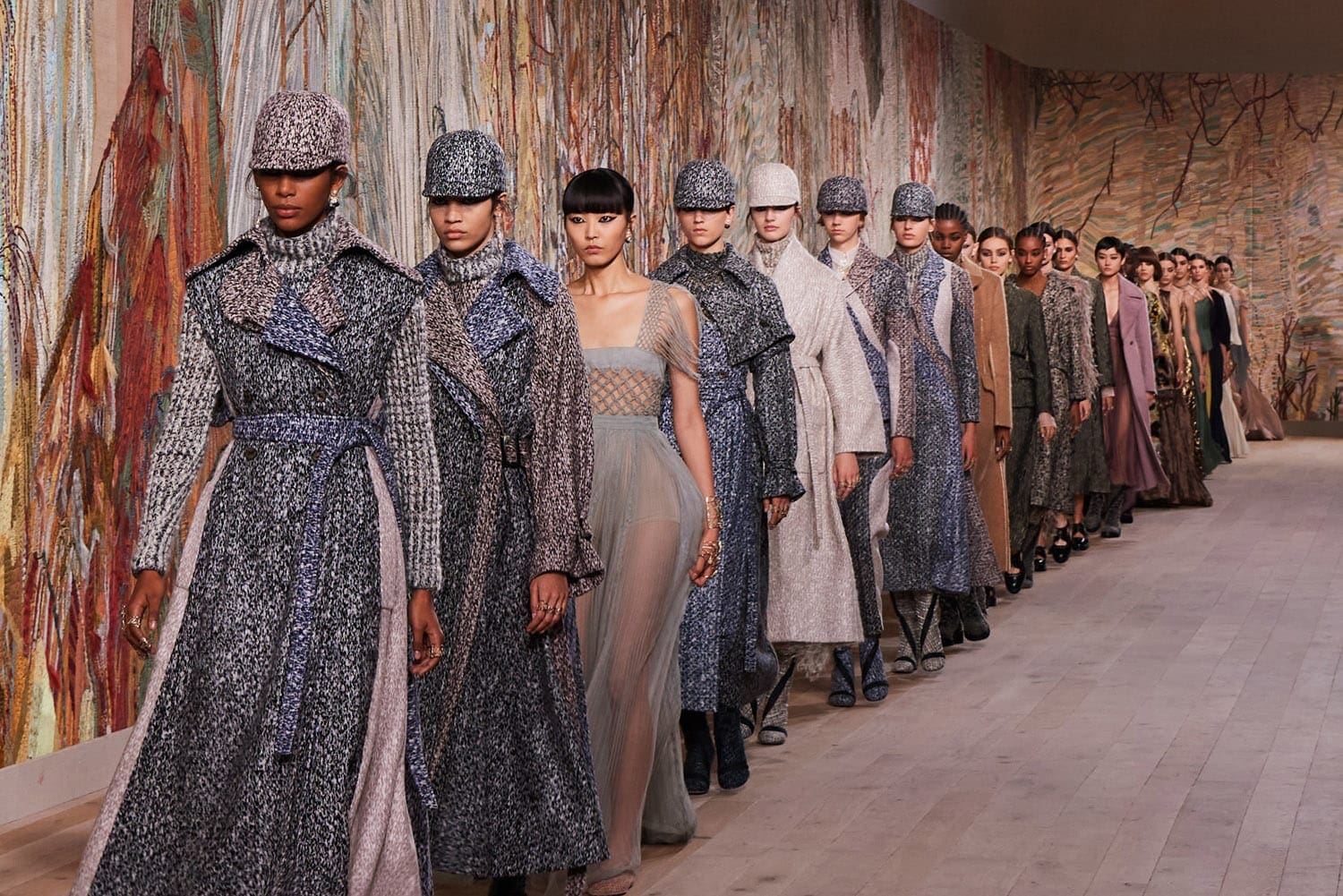 Dior Haute Couture Herbst Winter 2021-2022 von RUNWAY MAGAZIN
