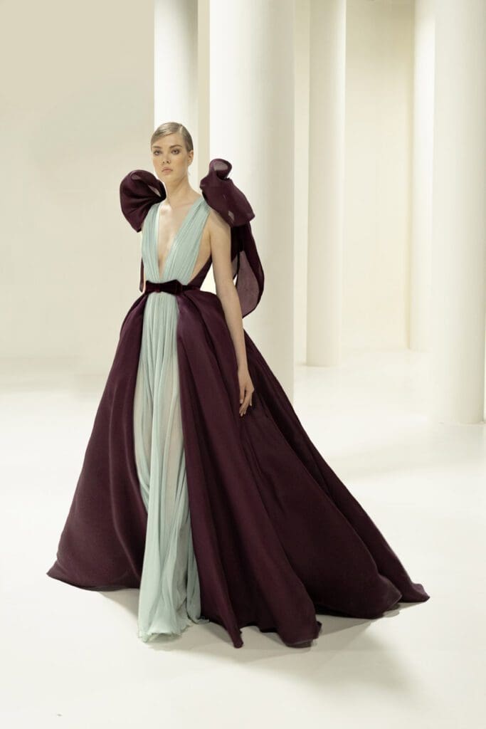 Elie Saab Haute Couture Autunno Inverno 2021-2022 di RUNWAY MAGAZINE
