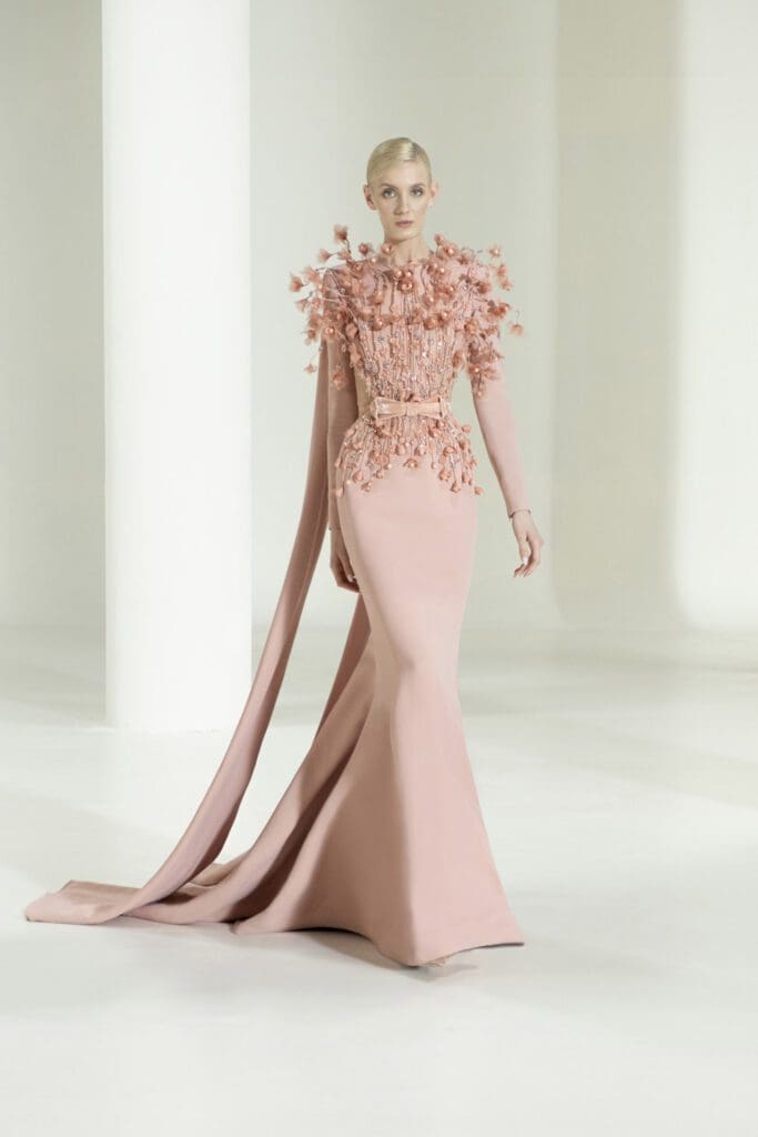 Elie Saab Haute Couture Autunno Inverno 2021-2022 di RUNWAY MAGAZINE