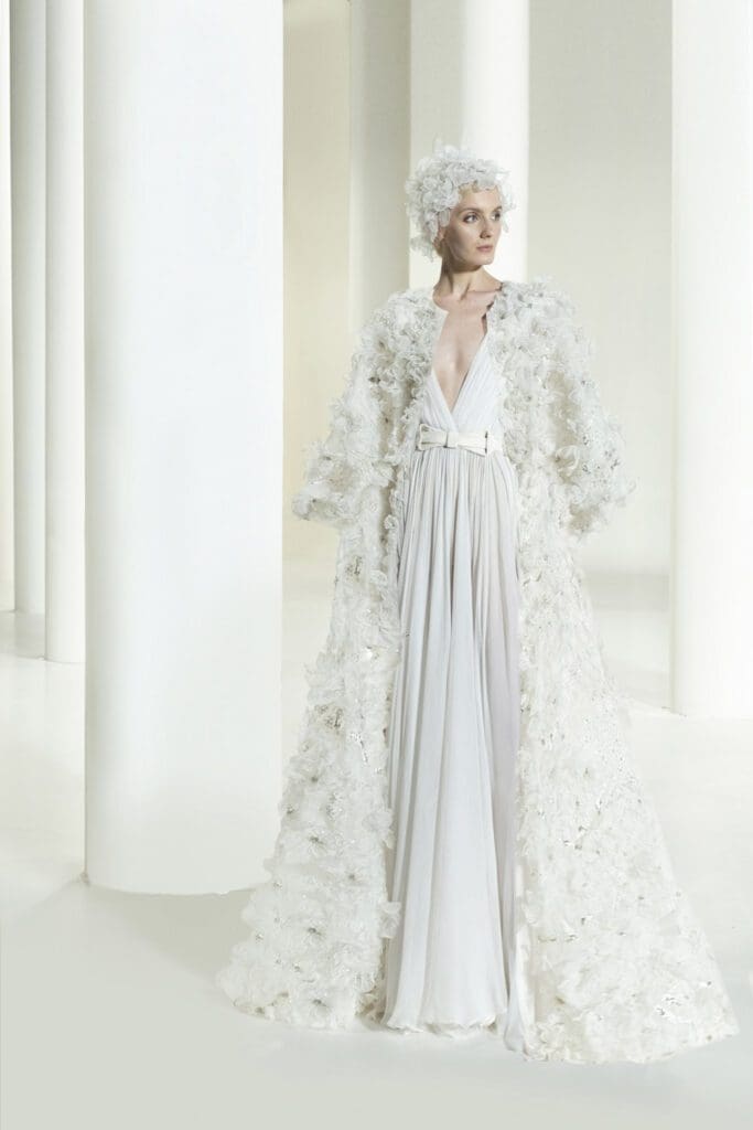 Elie Saab Haute Couture Autunno Inverno 2021-2022 di RUNWAY MAGAZINE