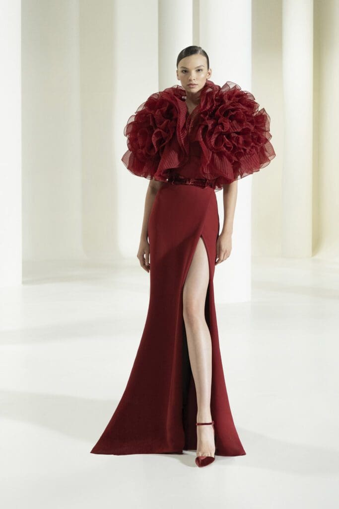 Elie Saab Haute Couture Autunno Inverno 2021-2022 di RUNWAY MAGAZINE