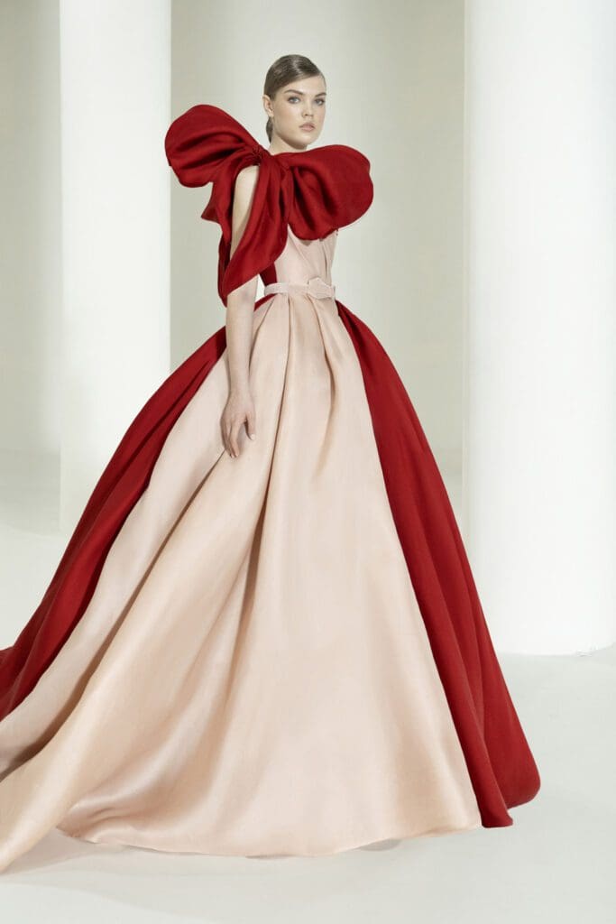 Elie Saab Haute Couture Autunno Inverno 2021-2022 di RUNWAY MAGAZINE